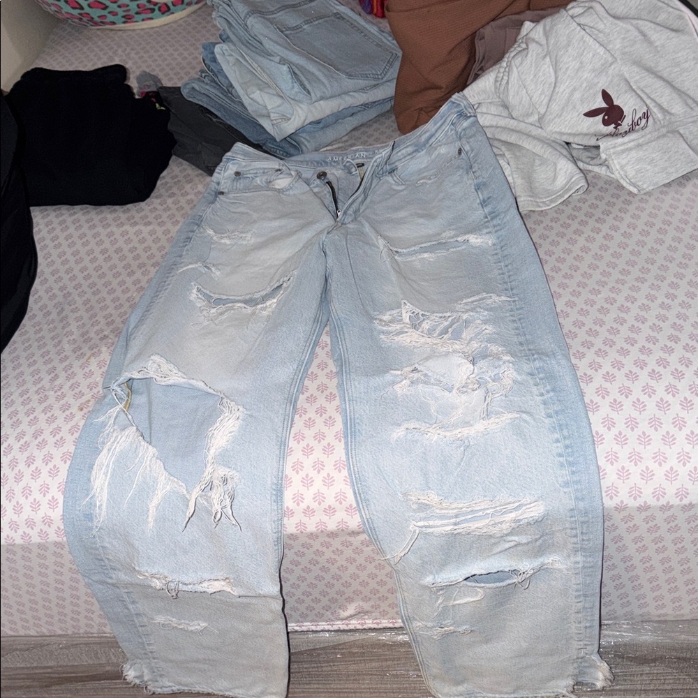 American Eagle Outfitters Light Blue Boyfriend Jeans